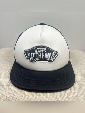 Vans Classic Patch Trucker Hat SnapBack One Size Black White Foam Front Mesh